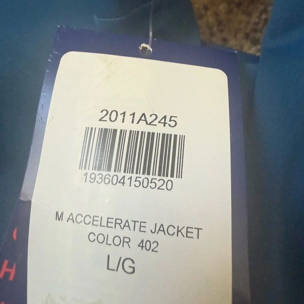 ASICS light jacket - Picture 2 of 5